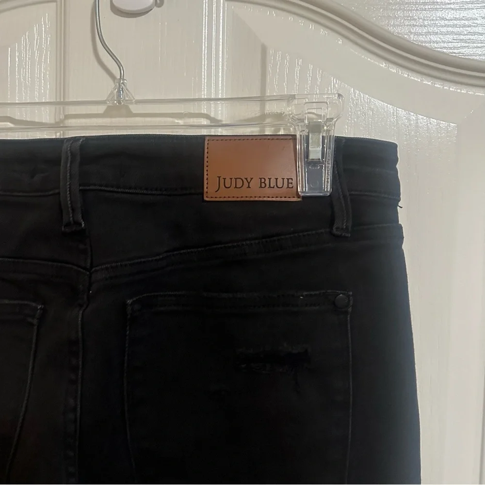 Women’s Judy Blue Flare Jeans Black Distressed Ripped Stretch‎ Goth Size 13/31.